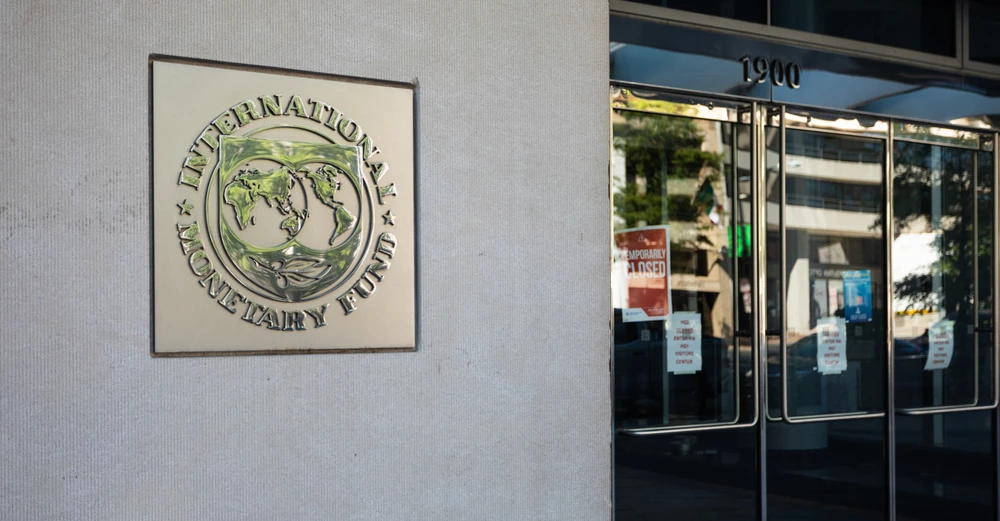 The International Monetary Fund said on Sunday that larger declines in oil prices or extended OPEC+ cuts could weigh on Iraq’s fiscal and external accounts. Shutterstock