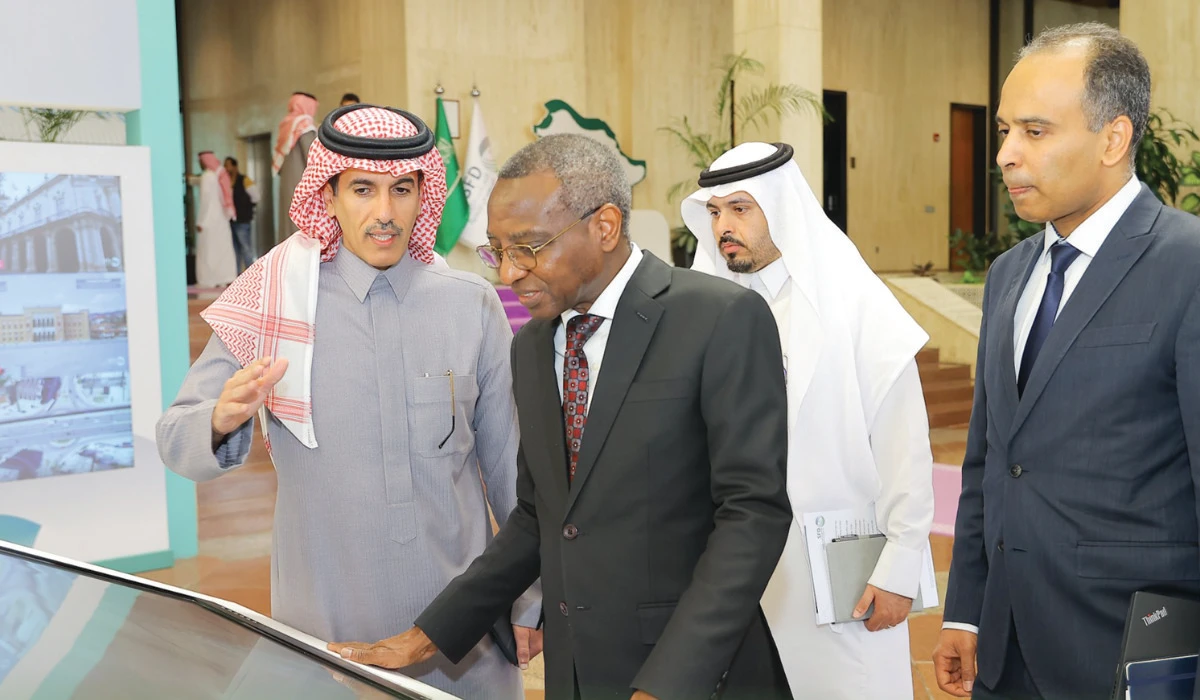 Saudi fund chief receives Islamic Development Bank official