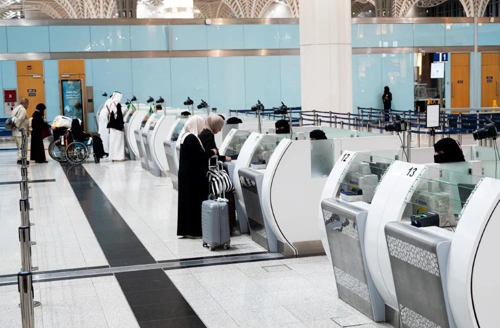 The General Directorate of Passports has announced its readiness to receive Umrah pilgrims. (SPA)