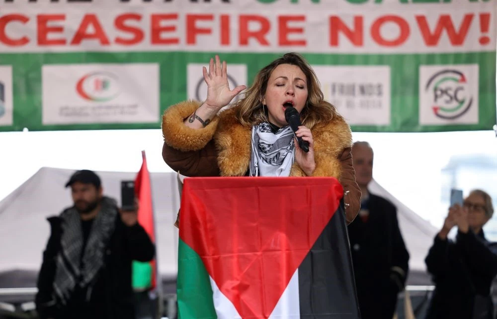 Charlotte Church sings, during a pro-Palestinian protest, in London, Britain, March 9, 2024. (Reuters)