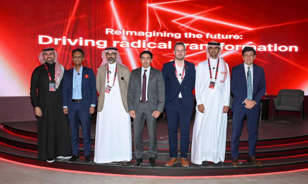 Senior leaders from e& enterprise, KAFD and IDC attended the event.