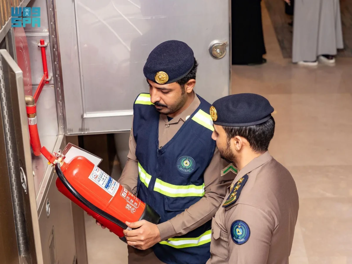 Saudi Civil Defense officials in Madinah have stepped up their inspections of tourist accommodations, commercial sites and public gathering places during Ramadan. (SPA)