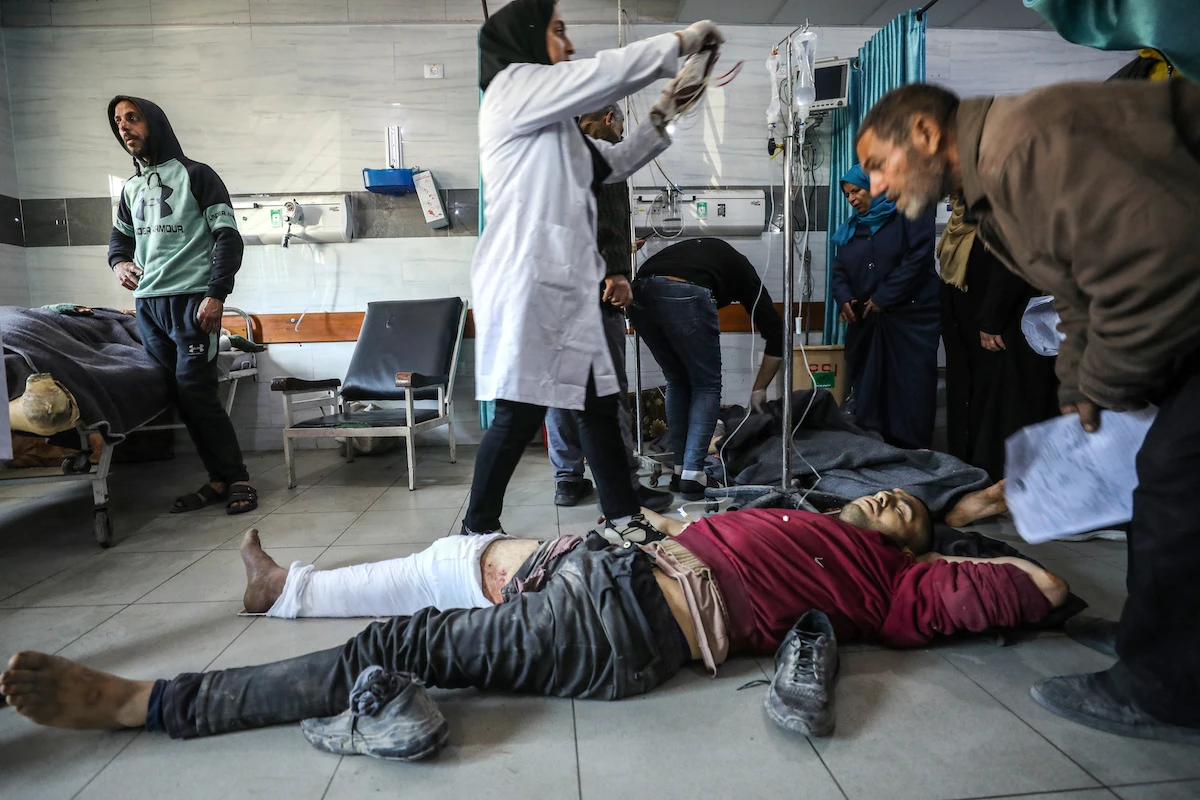 Palestinians receive medical care at Kamal Edwan Hospital in Beit Lahia, in the northern Gaza Strip. (File/AFP)