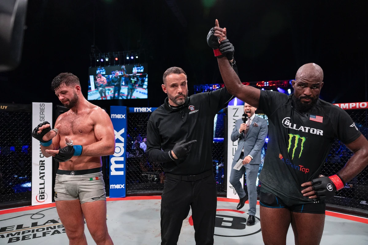Corey Anderson won the vacant Bellator Light Heavyweight World Championship in after beating Karl Moore in Belfast. (PFL)