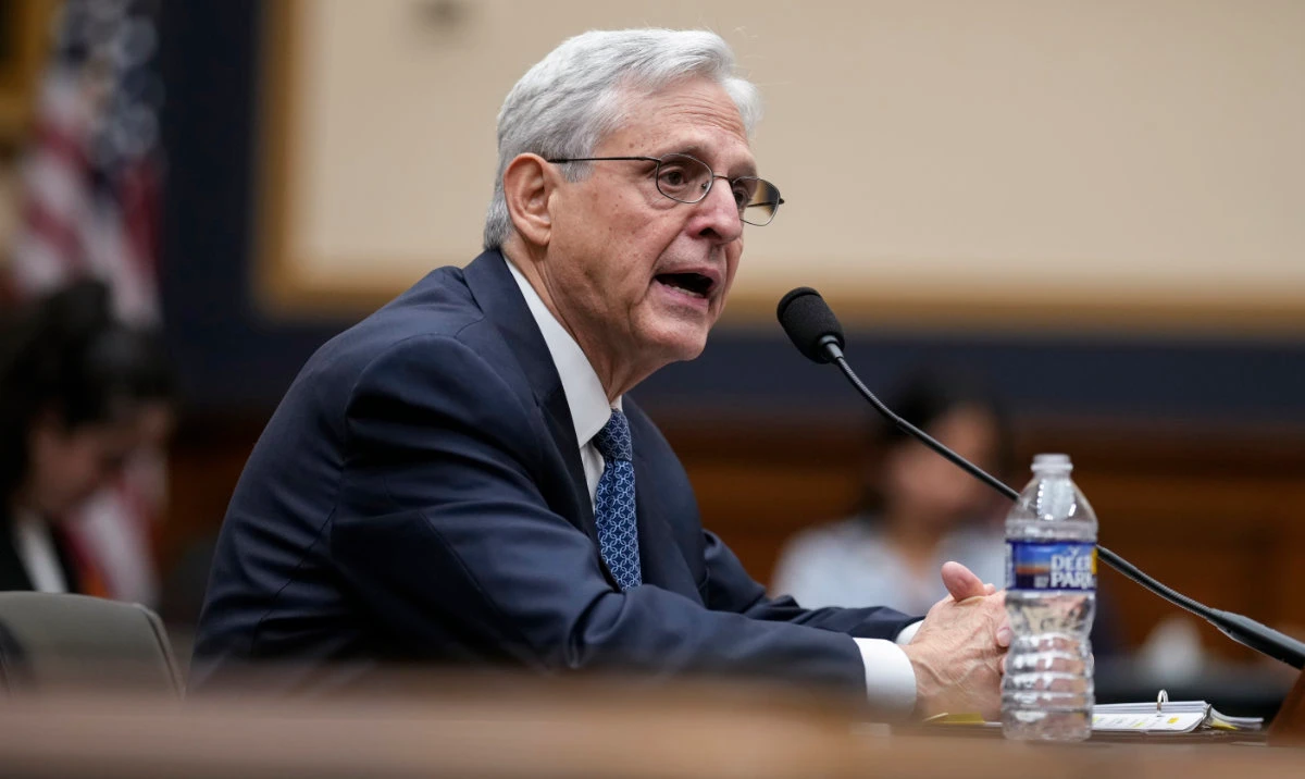 Republicans threaten to hold Attorney General Garland in contempt over Biden documents case