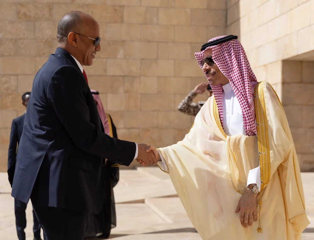 Crown Prince Mohammed bin Salman received a message from the prime minister of Ethiopia on Sunday, which was received on behalf of Prince Faisal bin Farhan. (SPA)