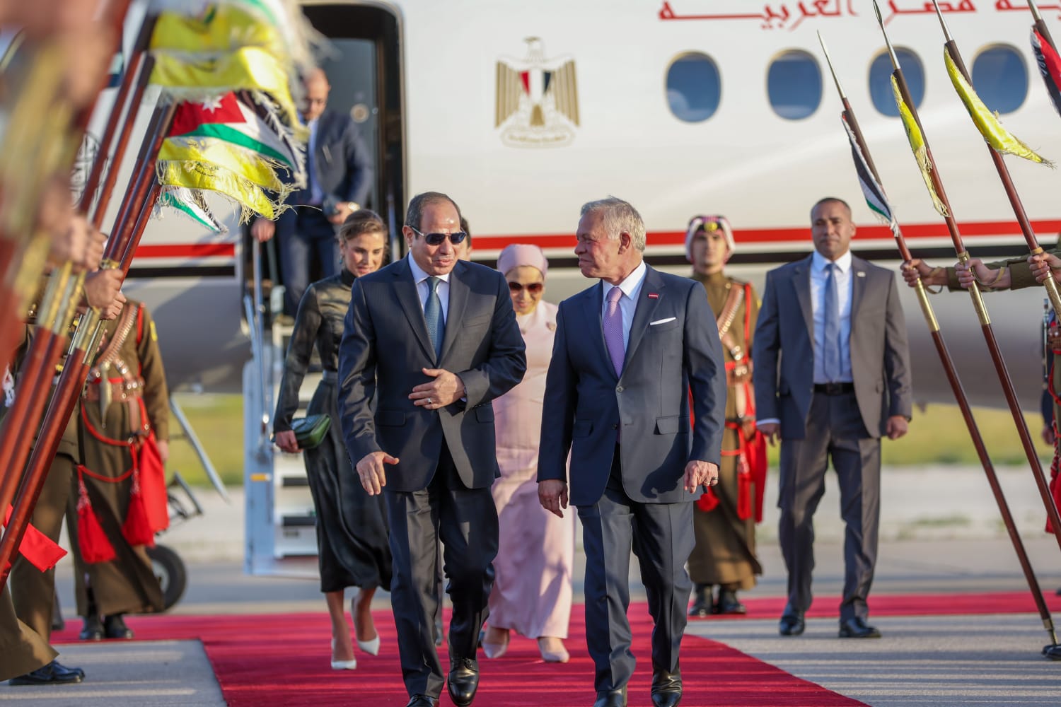 King Abdullah II and Queen Rania Al-Abdullah, and Crown Prince Al-Hussein bin Abdullah II, received President El-Sisi and his wife, Intissar El-Sisi, at Marka Airport on Monday. (Petra)