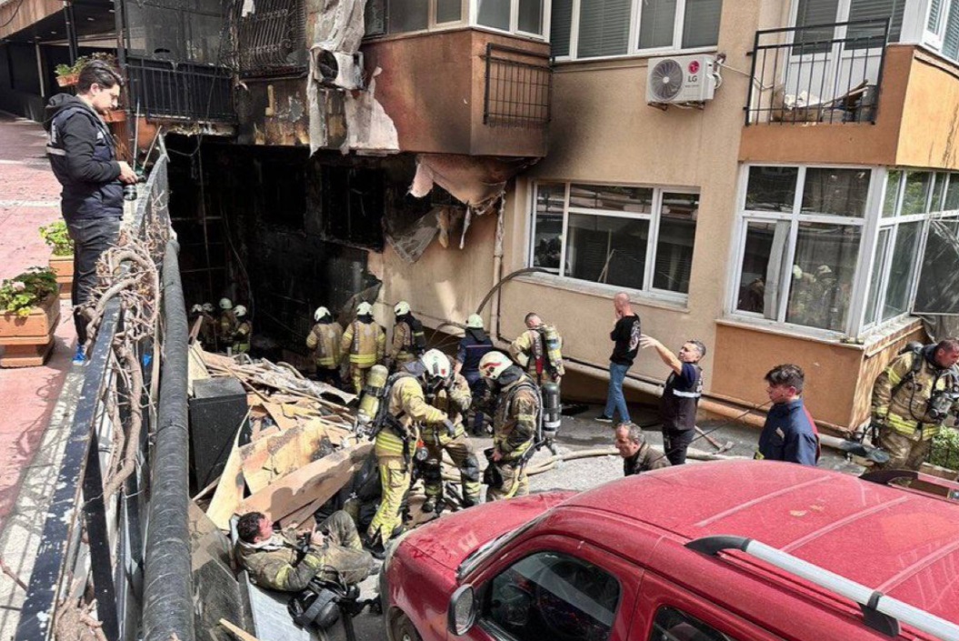 A fire killed 15 people and injured eight in a residential building in Istanbul Tuesday, the governor of Turkiye's economic capital said. (X/@WarWatchs)