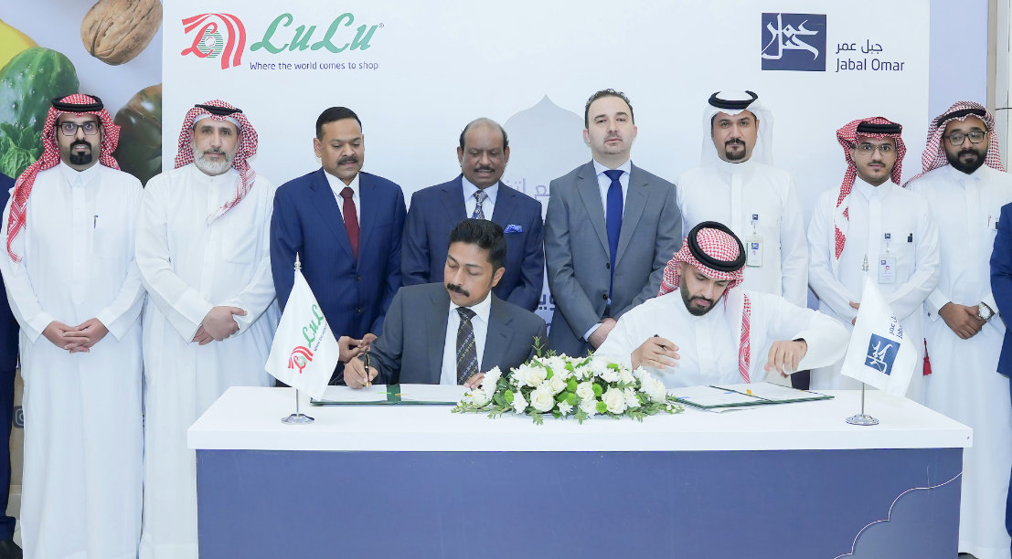 The agreement for the two new projects in the holy cities of Makkah and Madinah was signed in the presence of Yusuff Ali M.A., chairman of LuLu Group.