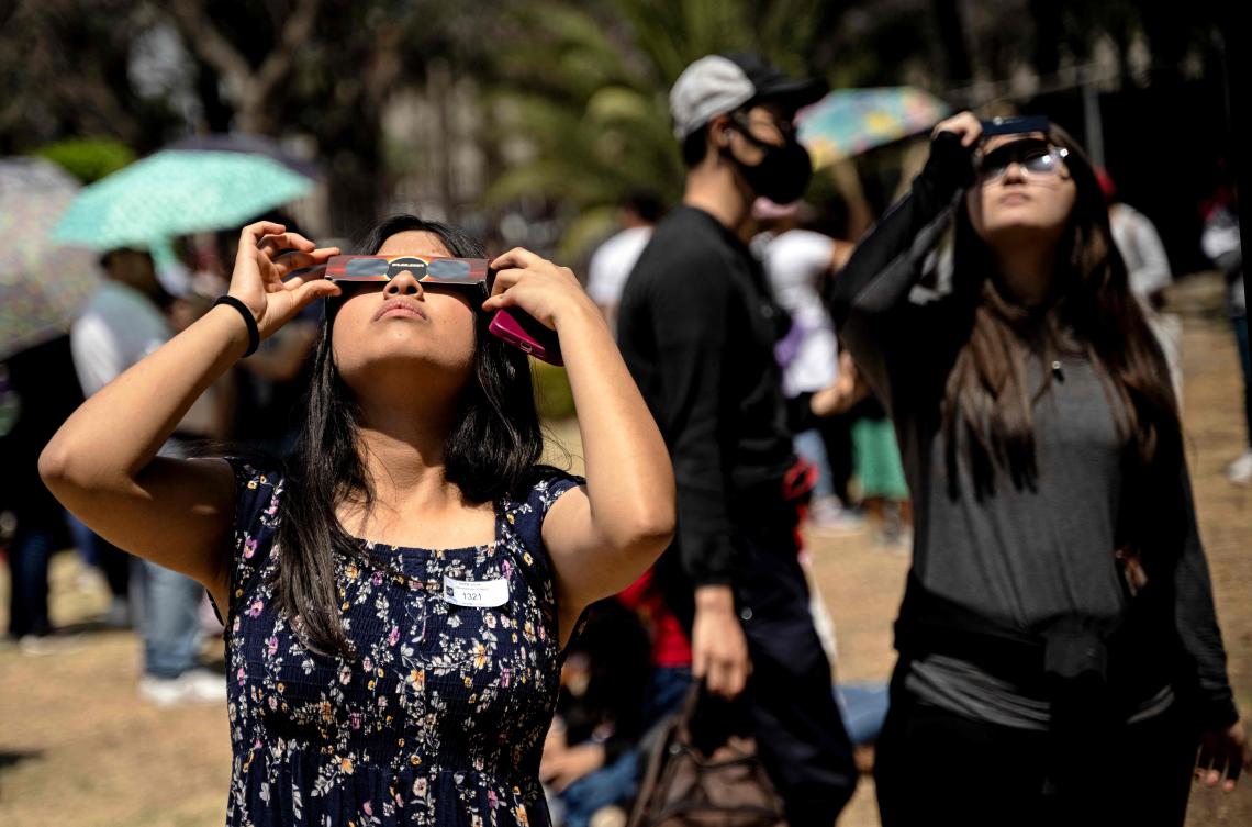 Totality insanity: Eclipse mania grips North America