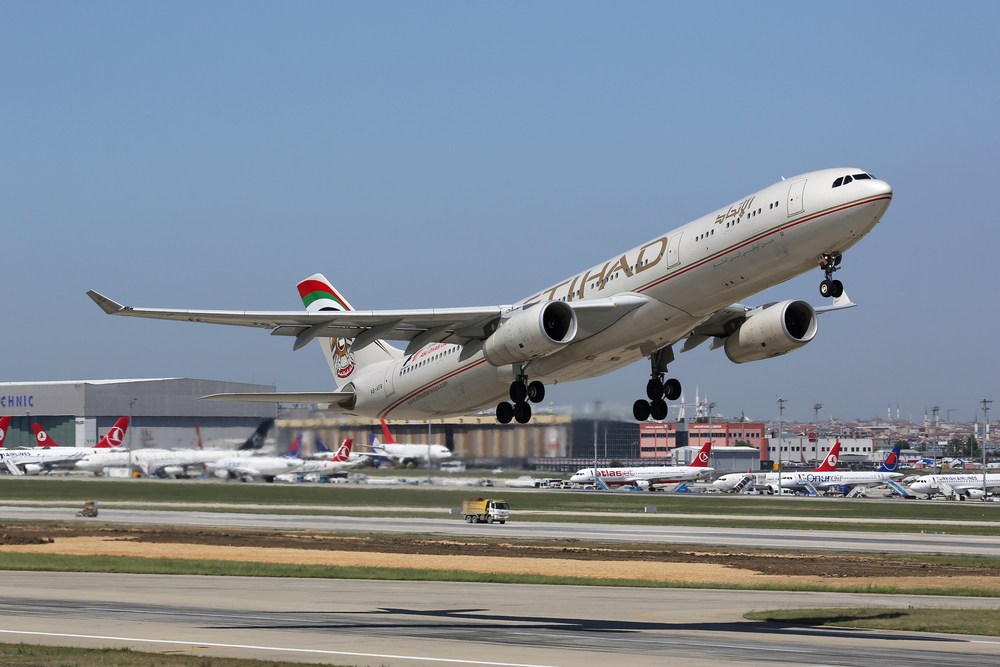 UAE-Saudi Arabia flights surge 13% thanks to Ramadan-related travel