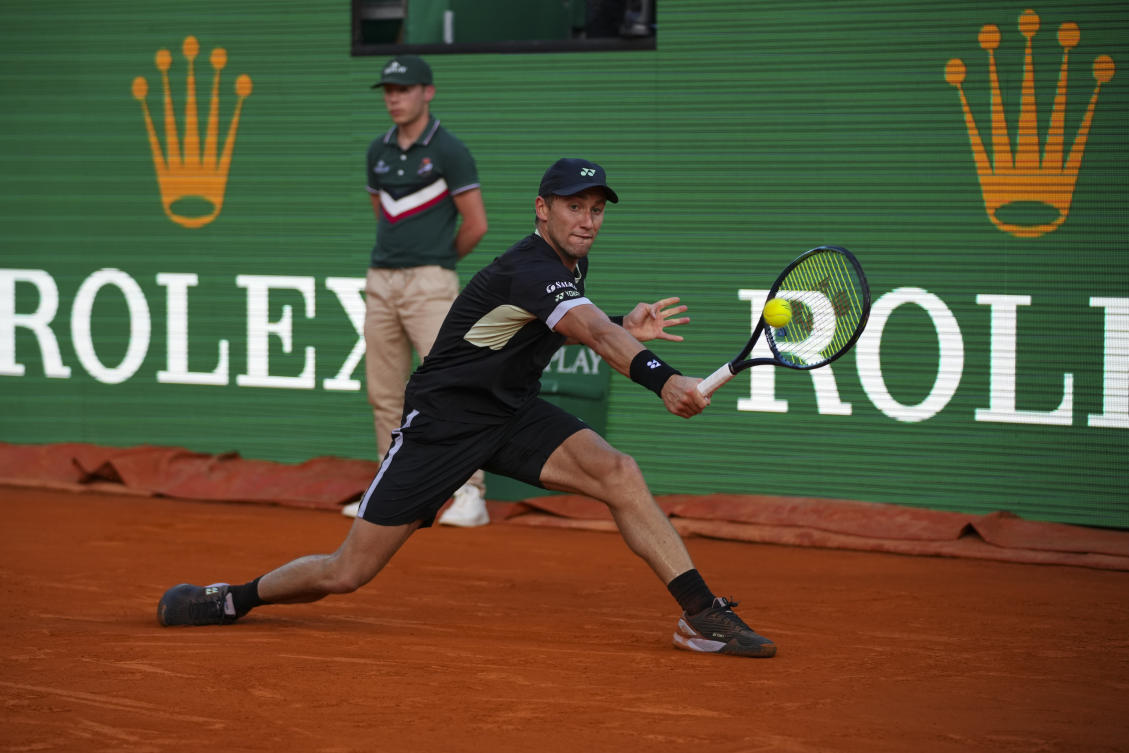 Ruud finally beats Djokovic and Tsitsipas downs Sinner to set up Monte Carlo Masters final