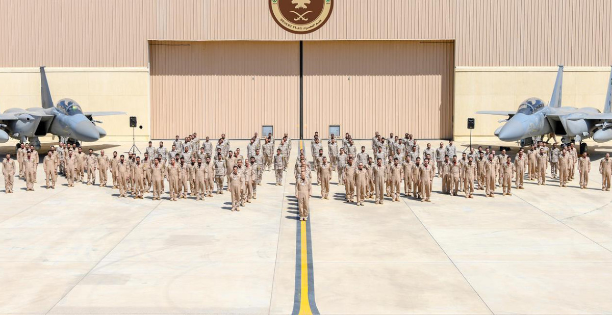 Prince Turki bin Bandar bin Abdulaziz, RSAF Commander, saw off the Saudi team participating in the drill at King Faisal Air Base. (SPA)