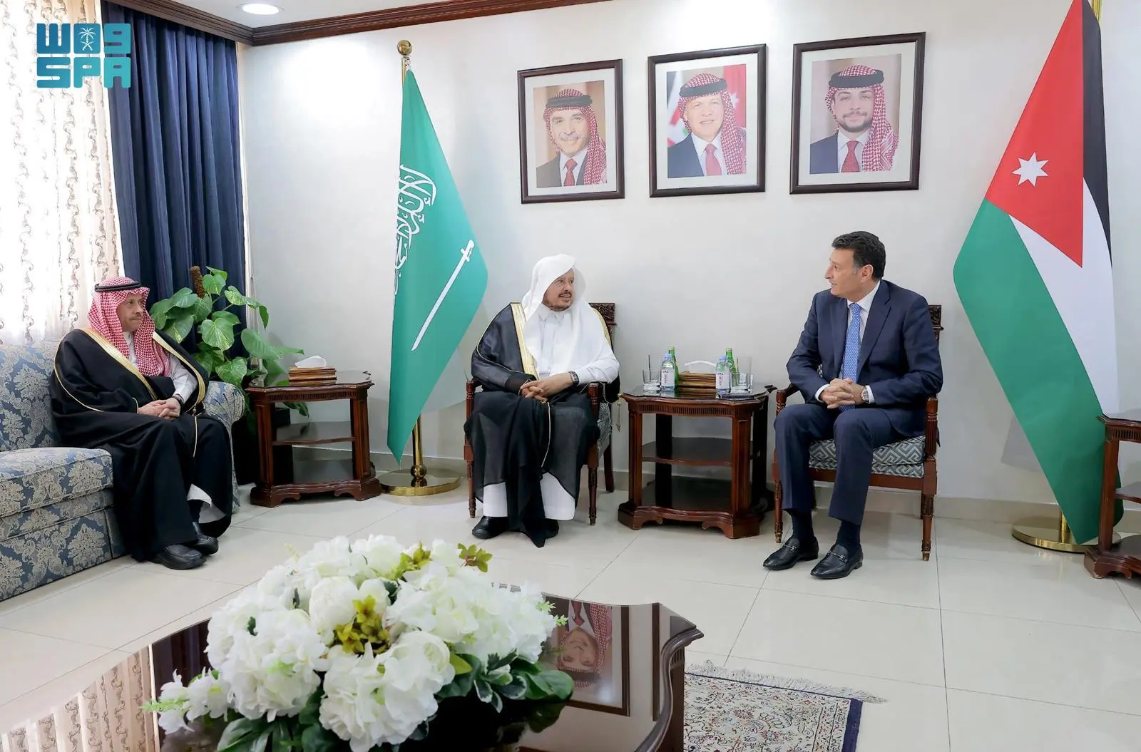 Saudi Shoura Council Speaker Abdullah Al-Asheikh meets Ahmed Safadi, speaker of the Jordanian House of Representatives. (SPA)