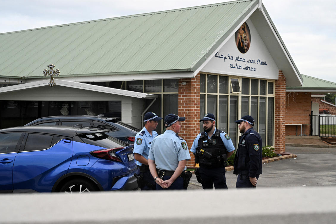 Father of boy accused of stabbing 2 Sydney clerics saw no signs of extremism, Muslim leader says