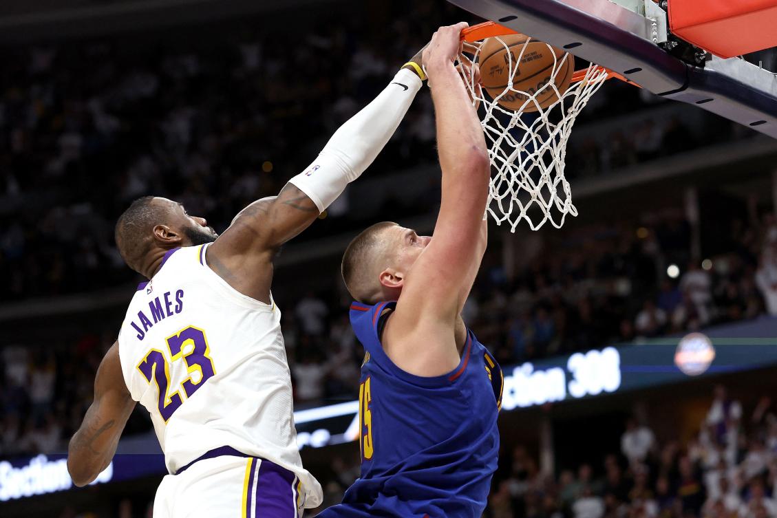 Nikola Jokic shook off a slow start to beat LeBron James and the Los Angeles Lakers 114-103. (Getty Images/AFP)