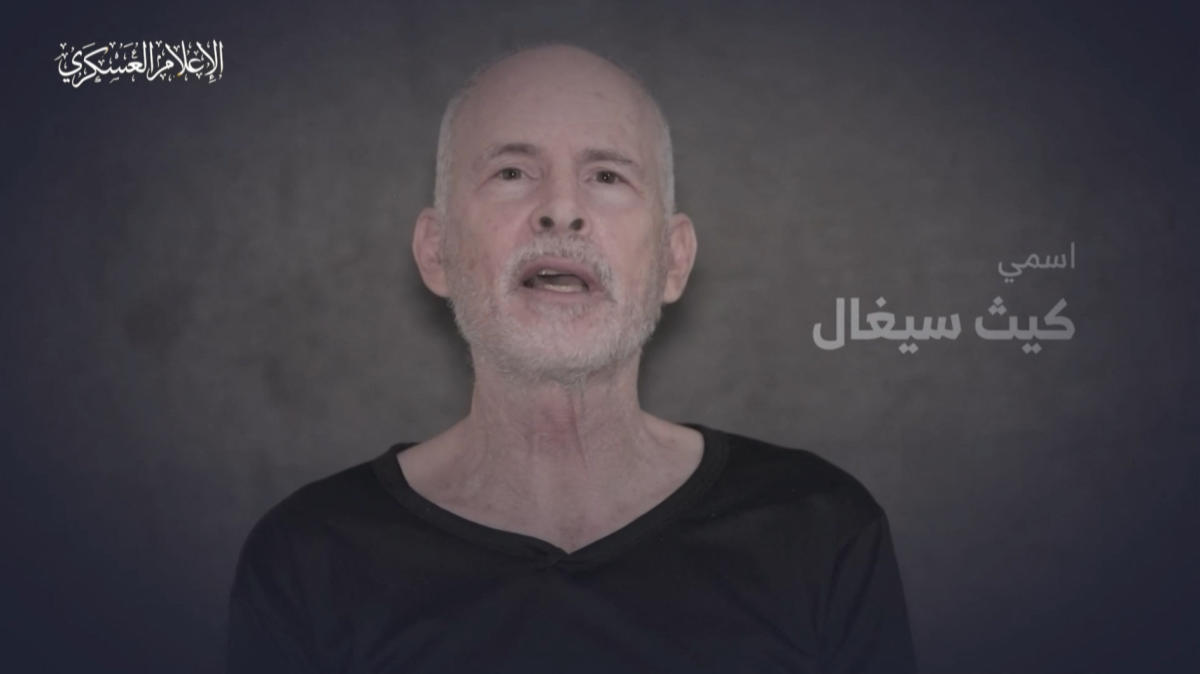 An image grab from a video released by the media office of Hamas on Apr. 27, 2024, shows a man who identified himself as Keith Siegel, one of the hostages abducted during the Hamas attack on Oct. 7 speaking to a camera. (AFP)