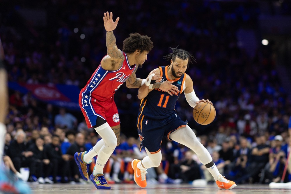New York Knicks guard Jalen Brunson drives against Philadelphia 76ers guard Kelly Oubre Jr. (USA TODAY Sports)