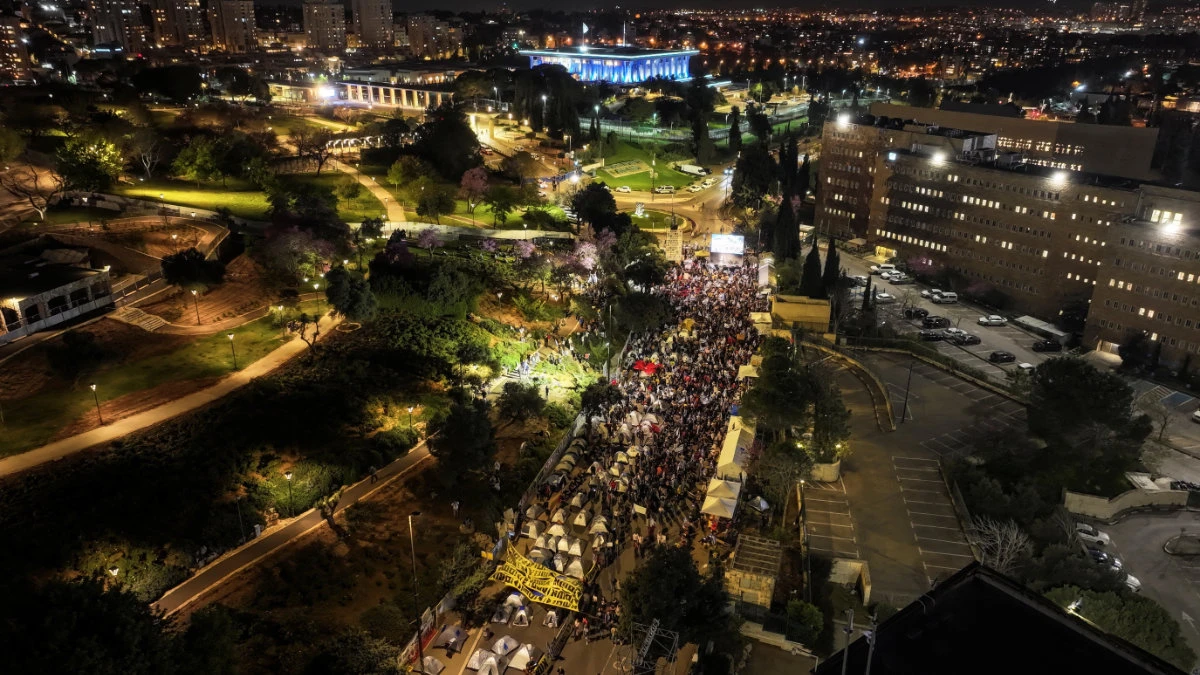 A drone view shows Israeli protesters demand the immediate return of hostages and Israeli Prime Minister Benjamin Netanyahu's ouster in the wake of the deadly October 7 attack on Israel by the Palestinian Islamist group Hamas and the ensuing war in Gaza, in Jerusalem, April 2, 2024. (Reuters)