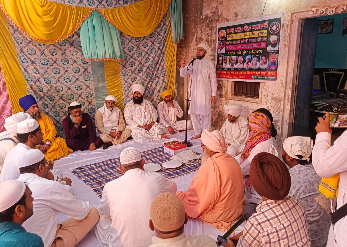 In this Indian district, Sikh and Hindu temples take pride in hosting iftars