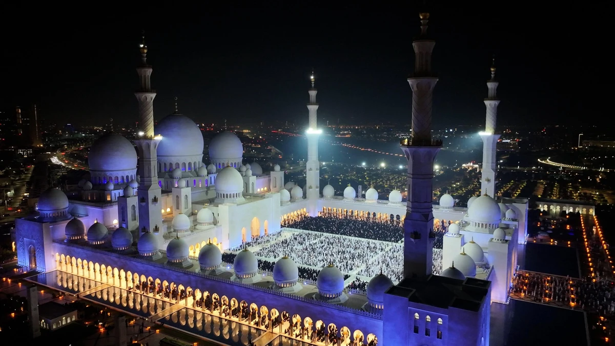 The Sheikh Zayed Grand Mosque in Abu Dhabi received 70,000 worshippers for prayers on Saturday. (WAM)