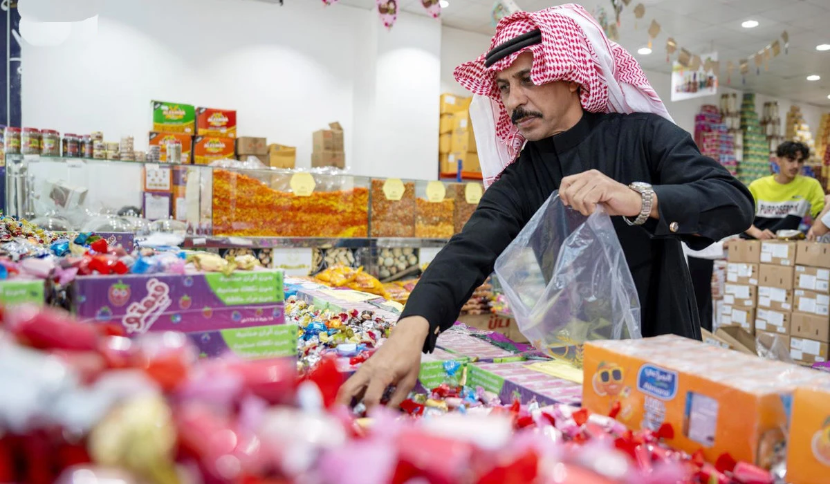 Eid shopping is in full swing, as shoppers flock to stores to buy new clothes, gifts, chocolates and other items in preparation of festivities. (SPA)