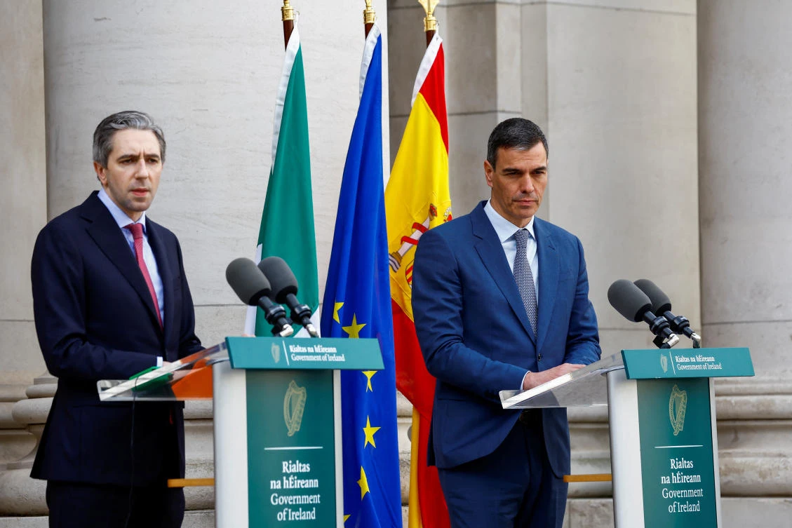 Spain’s Prime Minister Pedro Sanchez and Ireland’s Taoiseach (Prime Minister) Simon Harris attend a press conference on the day of their meeting to discuss recognizing the Palestinian state, in Dublin, on Apr. 12, 2024. (Reuters)