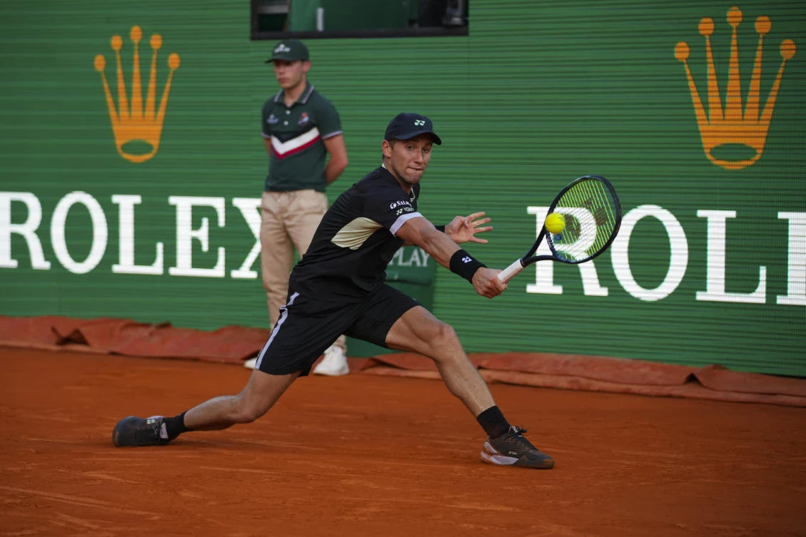 Ruud finally beats Djokovic and Tsitsipas downs Sinner to set up Monte Carlo Masters final