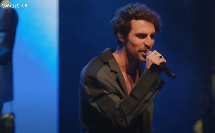 The musician used the opportunity to address the ongoing war in Gaza. (YouTube)