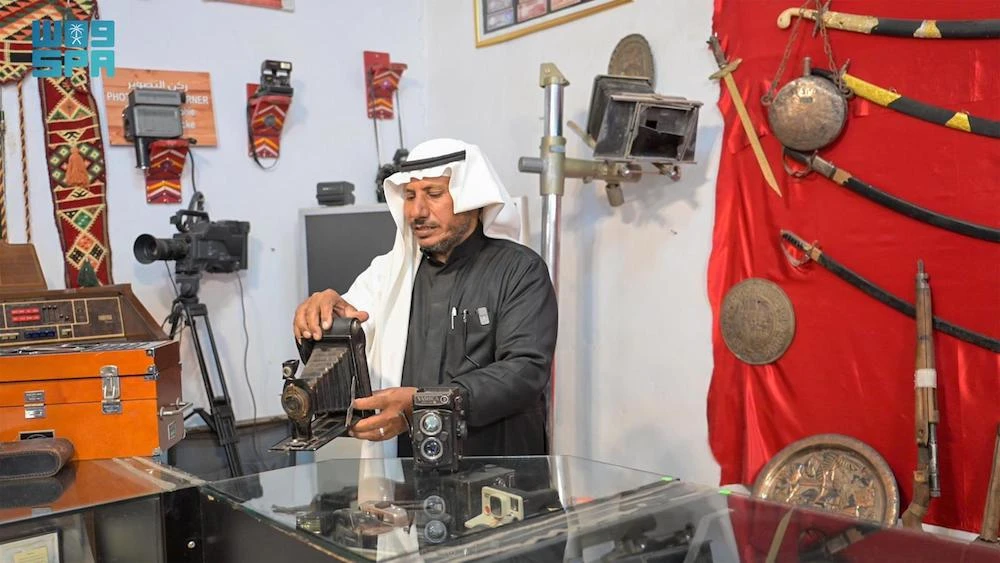 A fine collection of rare cameras, print and audiovisual artifacts at the Hasma Museum in Tabuk offers visitors a unique experience. (SPA)