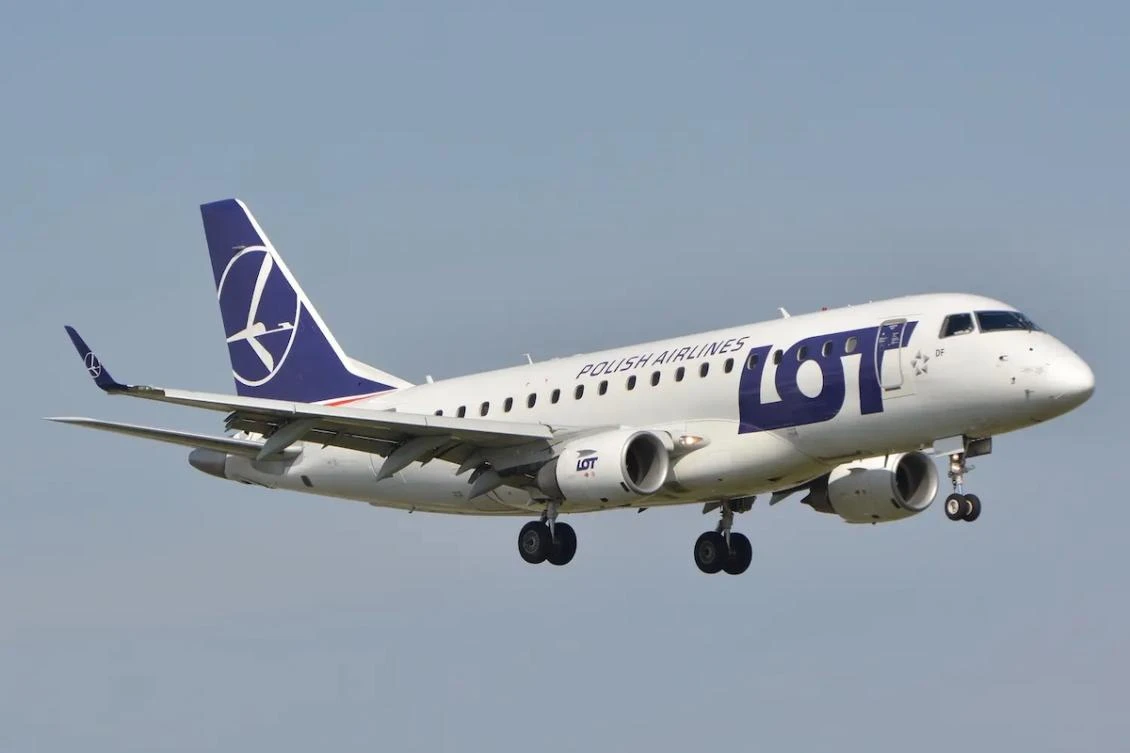 Polish flag carrier LOT. (Shutterstock)