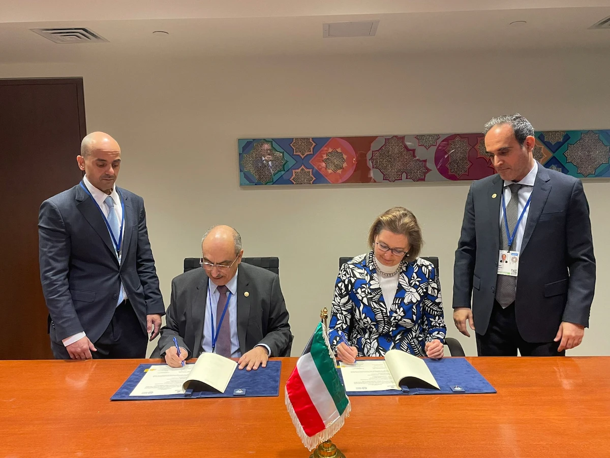 The MoU was signed by KFAED Acting Director General Waleed AI-Bahar and ILO Assistant Director General for External and Corporate Relations Laura Thompson. (KUNA)