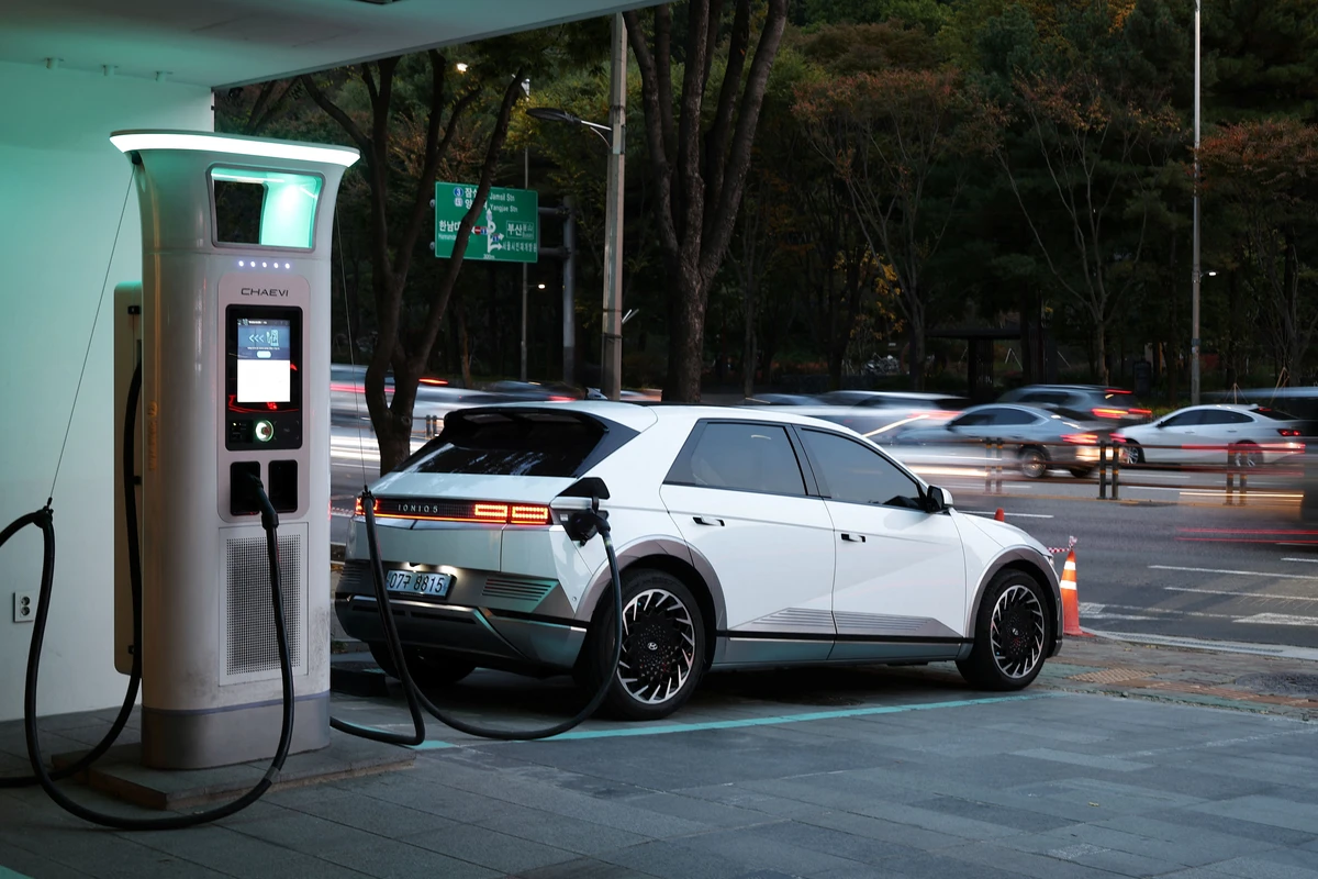 Rapid expansion of batteries crucial to meet COP28 climate goals: IEA