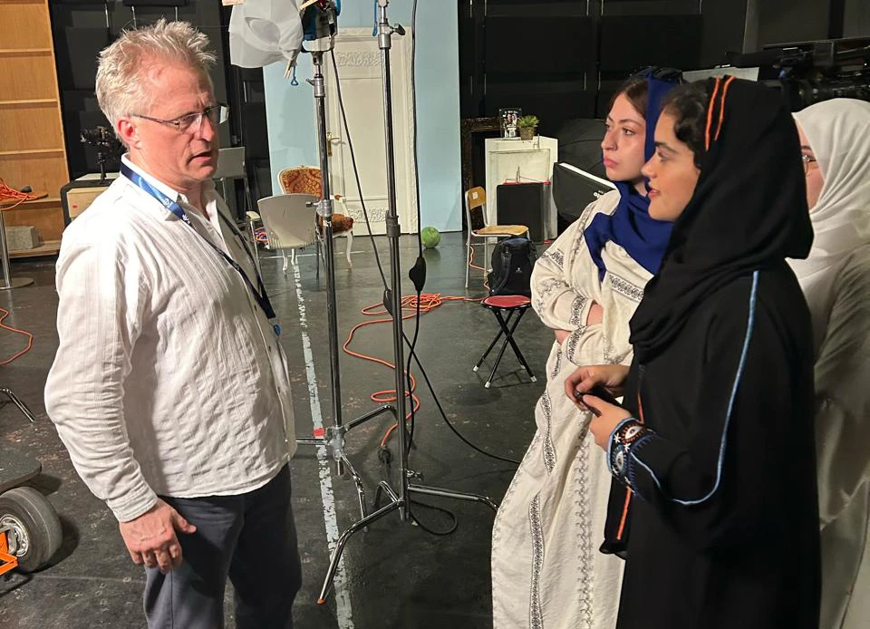 Oscar-winning German director Thomas Stelmach talks to aspiring filmmakers at the film festival in Jeddah. (Supplied)
