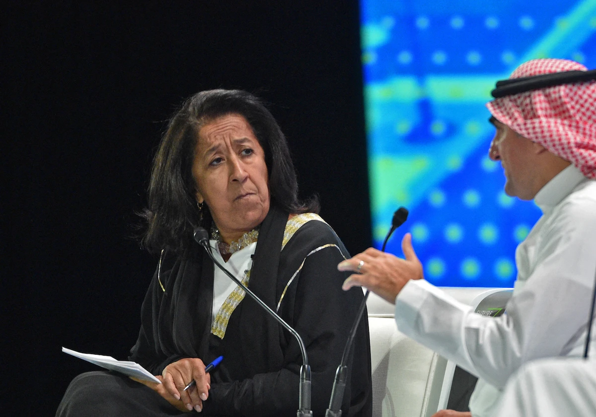 Saudi businesswoman Lubna Olayan emphasized the critical significance of transparency in global relations. (File/AFP)