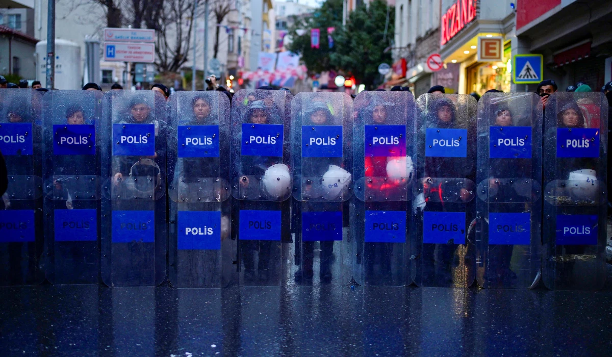 Turkish police stand guard in Taksim Square in Istanbul, Turkey. (AFP file photo)