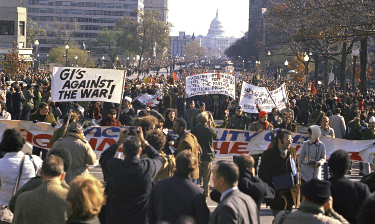 Anti-Vietnam war demonstrators mass on the Ellipse in Washington on May 9, 1970. (AP)
