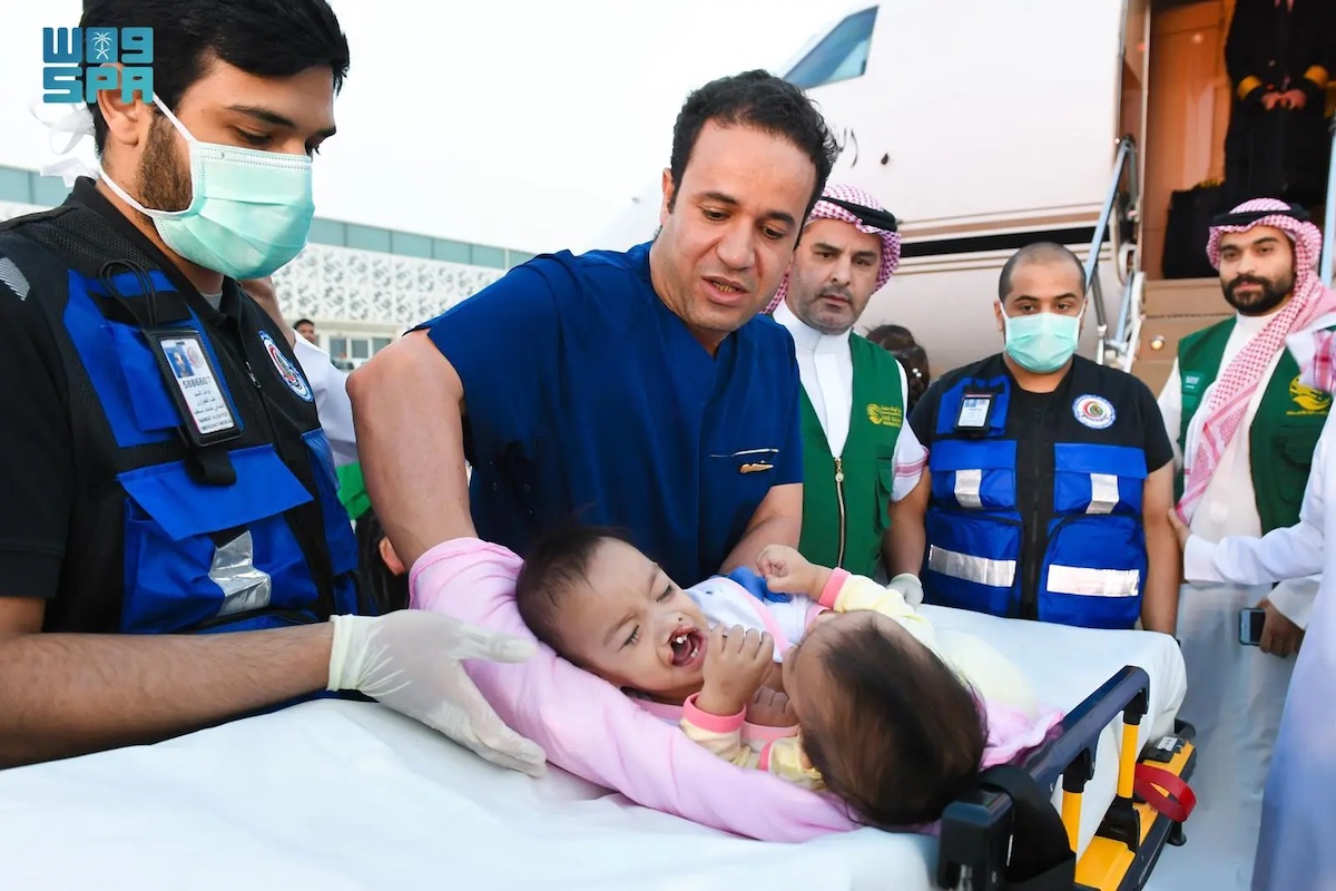 Akhizah and Ayeesha Yusoph arrived in Riyadh from Manila on Sunday following a Saudi evacuation plan. (SPA)