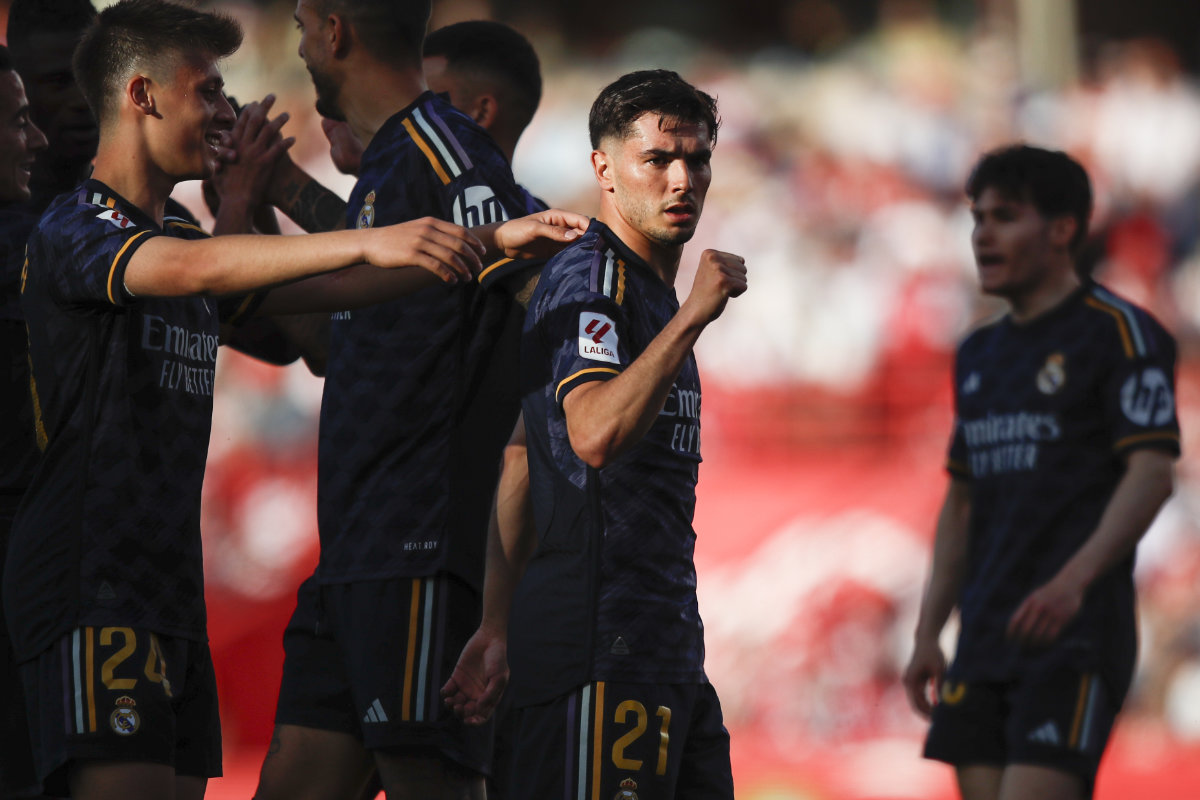 Real Madrid rest starters in 4-0 rout of relegated Granada with focus on Champions League final
