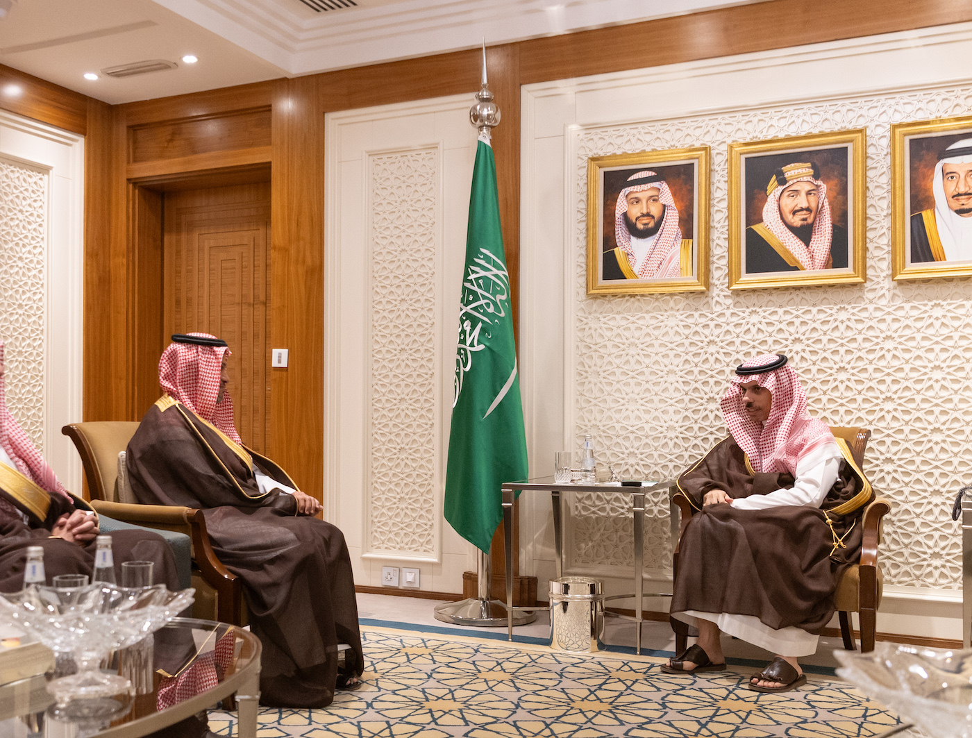 Saudi Foreign Minister Prince Faisal bin Farhan receives a delegation from the Standing Committee of International Humanitarian Law in Riyadh on Monday. (SPA)