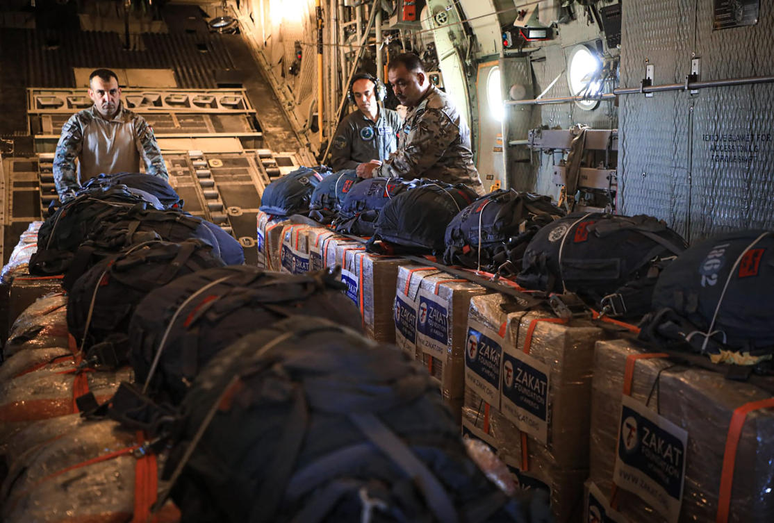 On Monday, dozens of people blocked and vandalized a convoy of aid trucks driving to the Gaza Strip, this photo showcases aid arriving to Gaza from the Jordanian army. (AFP)