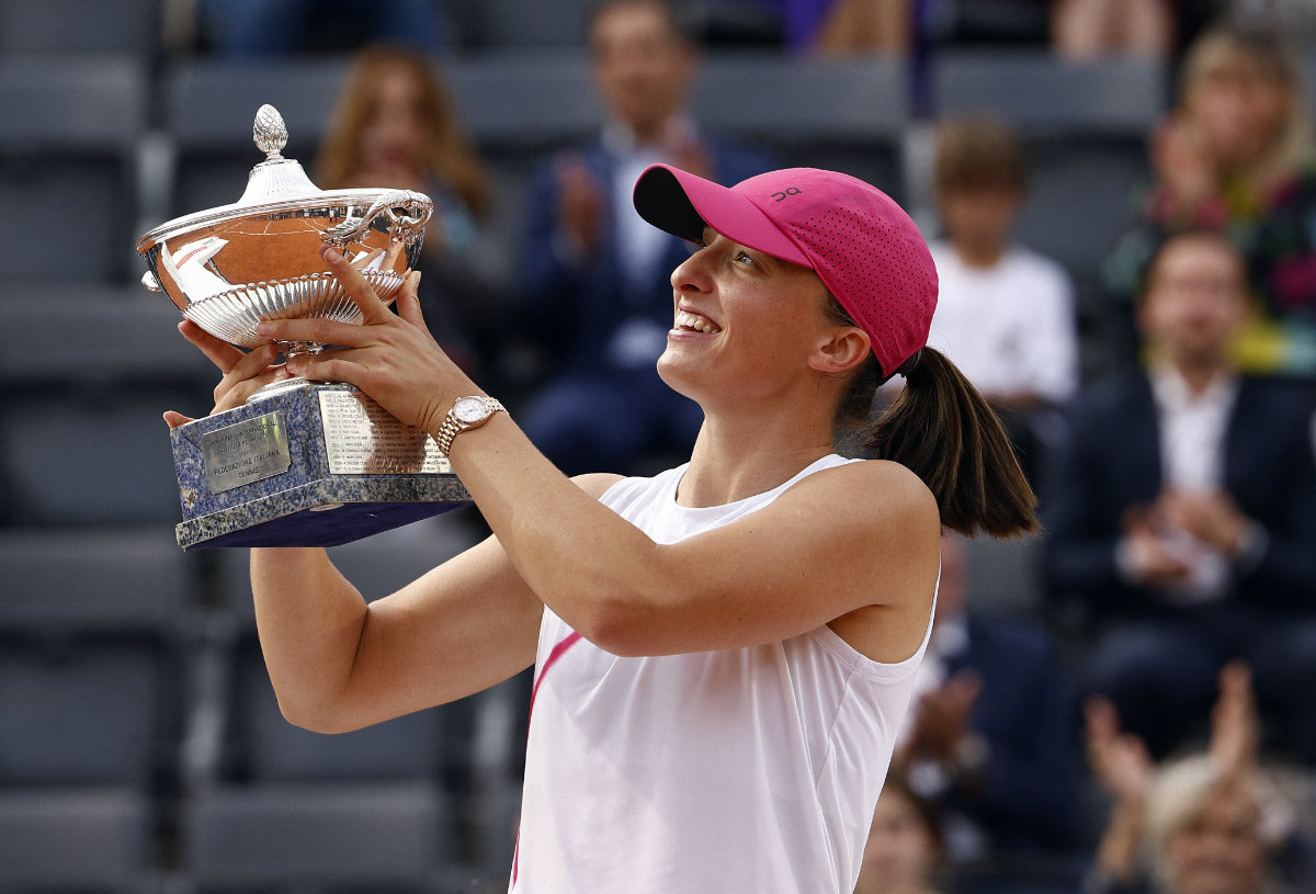 Swiatek demolishes Sabalenka to win third Rome title