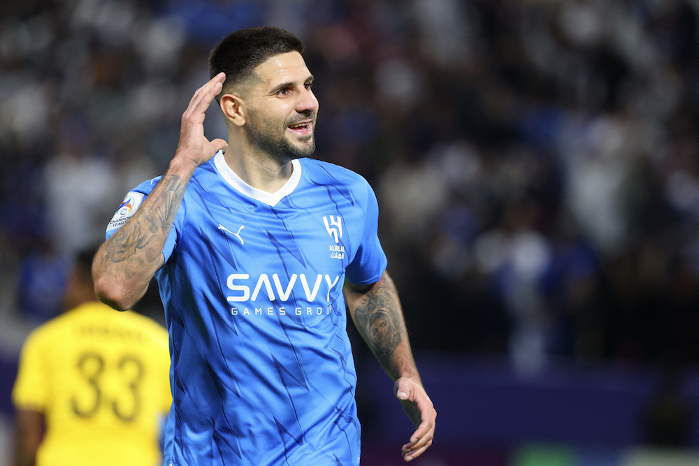 Serbian international star Aleksandar Mitrovic, who plays for the Roshn Saudi League champion Al-Hilal, praised the privacy and laid-back way of life in Riyadh. (AFP)