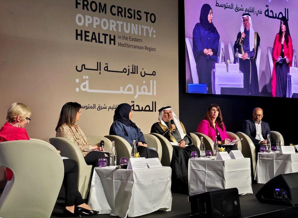 Dr. Abdullah Al-Rabeeah, supervisor-general of Saudi aid agency Ksrelief, thanked the WHO for efforts to address the humanitarian crises in the Eastern Mediterranean region. (SPA)