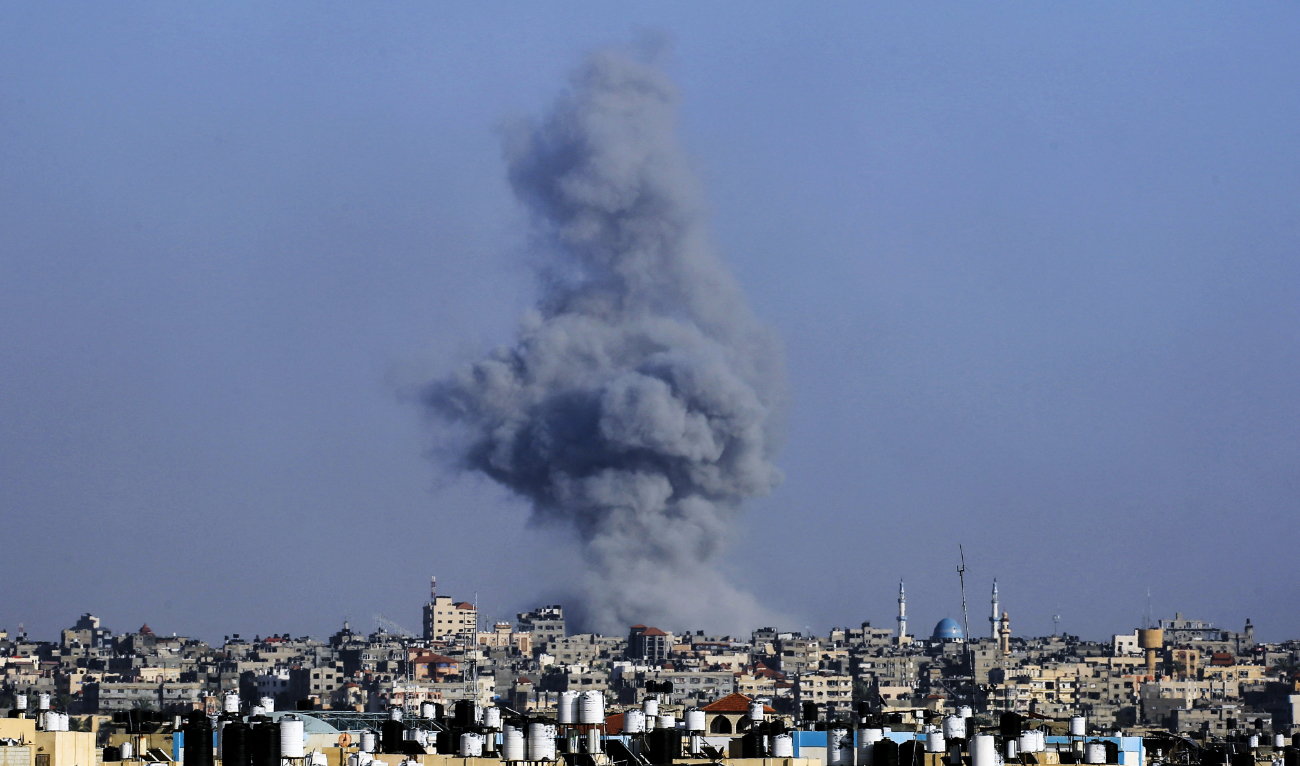 Smoke billows following Israeli bombardment in Rafah, in the southern Gaza Strip, on May 25, 2024. (AFP)