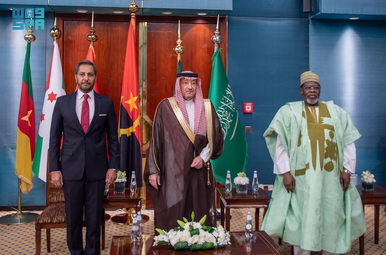 El-Khereiji was welcomed by the Dean of the Diplomatic Corps accredited to Saudi Arabia, Diaa Al-Din Bamakhrama, ambassador of Djibouti, and Iyad Tijani, head of the African Group and ambassador of Cameroon. (SPA)