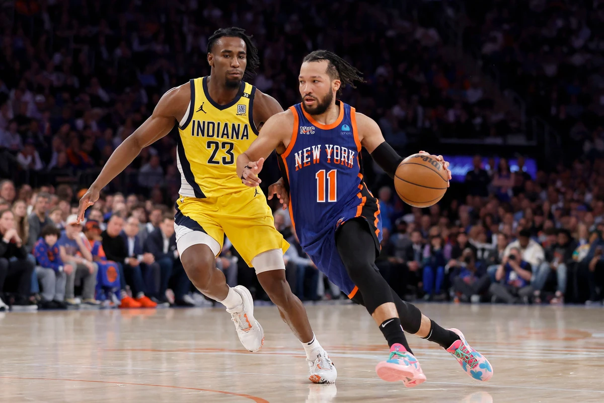 Jalen Brunson of the New York Knicks drives to the basket against Aaron Nesmith of the Indiana Pacers during the fourth quarter in Game 5 of the Eastern Conference semifinal playoffs at Madison Square Garden in New York City. (GETTY IMAGES NORTH AMERICA /AFP)