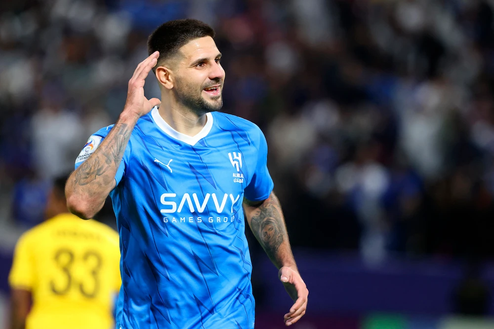 Serbian international star Aleksandar Mitrovic, who plays for the Roshn Saudi League champion Al-Hilal, praised the privacy and laid-back way of life in Riyadh. (AFP)