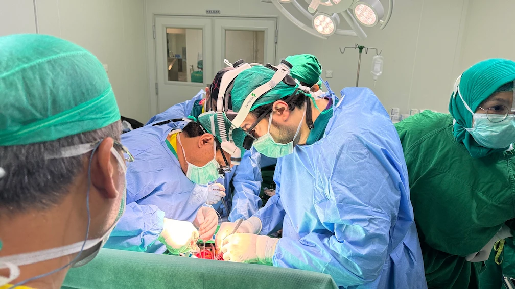 In this photo provided by Indonesia's health ministry on May 27, 2024, Saudi doctors are conducting heart surgery at Adam Malik Central General Hospital in Medan, North Sumatra. (Health Ministry)