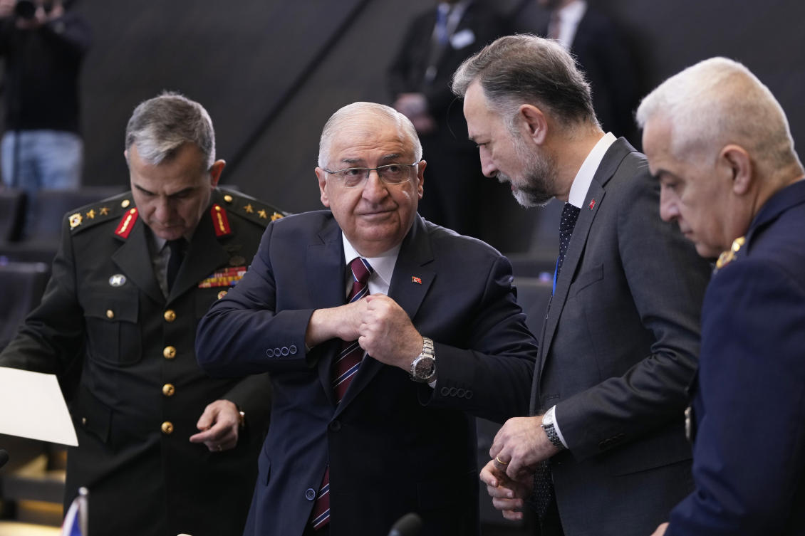 Turkiye’s Defense Minister Yasar Guler, second left, says plans by US-backed Kurdish groups to hold local elections in northern Syria are “unacceptable” and a threat to Turkiye’s national security. (AP/File Photo)